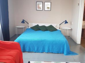 Oktybrskyi Prospekt 409 Flat