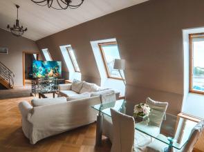 Apartments Mansarda Na Petrogradskoj