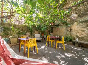 Precheurs Studios Apartments