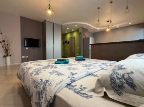 Na 14 Etazhe Apartments