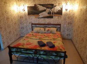 Na Ploschadi Pobedy 7 Apartments