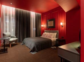 Apartments Red room v NikolaevBuilding