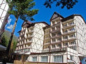 Snezhnyij Bars Hotel