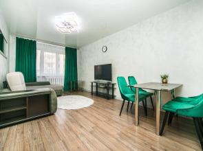2-Kh Komnatnye Apartamenty Na Kujbysheva Flat