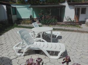 V Evpatorii Apartments