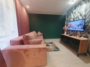 Na Fevralskoy 6 Flat