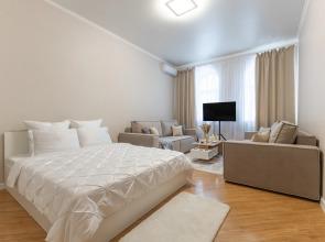 Na Vosem Person Apartments