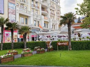 V Dome kompozitora na naberezhnoy Apartments