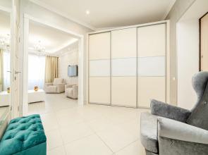 S dvumya spalnyami na Sverdlova Apartments