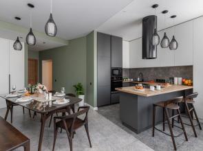 Lyuks S Vidom Na Ploschad Pobedy Apartment