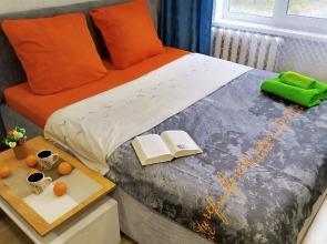 Trekhkomnatnaya S Novym Yevro Remontom Flat