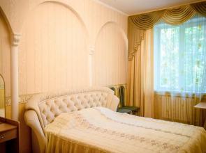 Nakhimova square Apartments