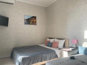 U Plyazha Omega I Parka Pobedy Apartments