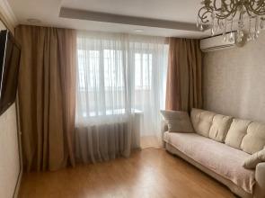 V Tsentre Goroda, Kalinina 14 Flat