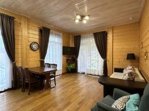 102 v Family Alley Apartments