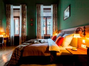 Studiya semeynaya s pechyyu na Millionnoy Apartments