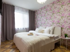 2 komnatnye s balkonom V Mkr Zeleny Bor Apartments