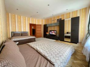 A happy family Apartments