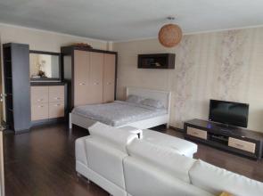 Novo-Sadovaya 30 Flat