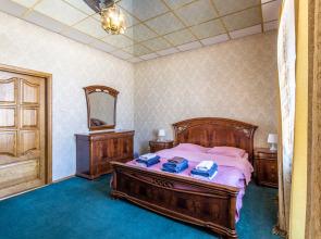 In The Centre Of Minsk On Nezavisimosti 12 Apartments