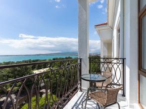 Wolf Apartments Hotel