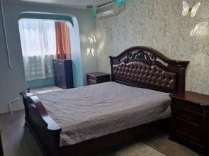 V Tsentre Goroda Flat