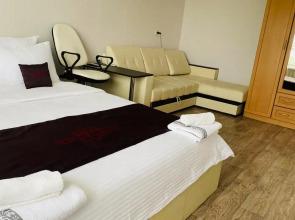 Na Respublikanskoy Flat