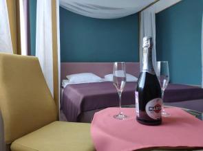 House on Melnova 1 Apartments