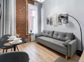 Uyutnaya Studiya S Dizaynerskim Remontom Flat