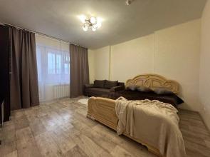 Na 14 Gostey Na Khadi Taktasha 121 v tcentre goroda na oz kaban Apartments