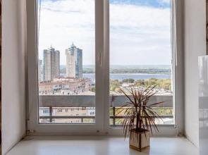 apartment with a jacuzzi with a gorgeous view of the Volga in the center of Samara