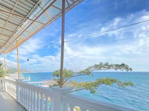 Prestizh S 2 Spalnyami, Vidom Na More I Balkonom 2/7 Flat