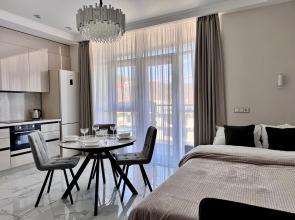 Slavno V ZhK Sun Hills Na 15 Etazhe Apartments