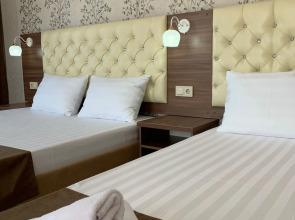 Golden Plaza Guest House