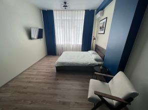 V Tsentre Vozle Naberezhnoy Apartments