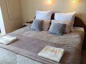 Uyutnaya 3-Komnatnaya S Vidom Na More I Khersones Flat