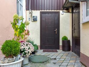 V Parke U Steklyannoy Strui s Vidom na Gory Apartments