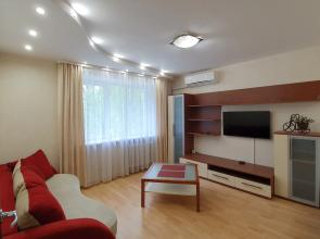 BeHappy Bogdanovicha 64 Apartments