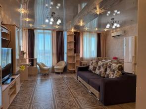 Dvukhurovnevaya Komfort v Serdtse Goroda Zhdet Vas Flat