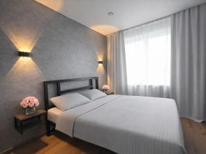 Na Frantseva Apartments