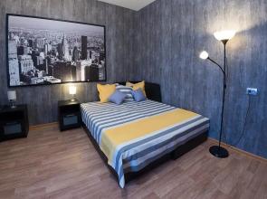 House on Melnova 4 Apartments