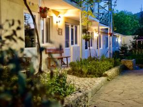 Chaika Guest House