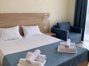 Golden Plaza Guest House