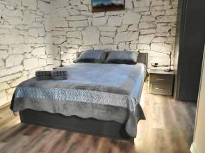 Dizaynerskaya U Podnozhyya Mashuka Flat