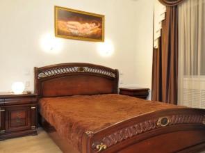 Dvukhkomnatnaya V Dome - Pamyatnik Arkhitektury Flat