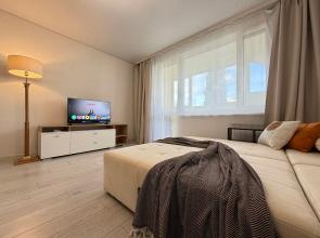 2-Kom Pr Oktyabryskoy Revolyutsii 32-342 Kakdoma V Sevastopole Flat