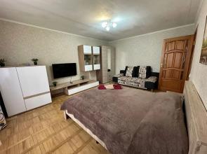 Chekhova 2B Flat