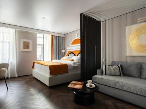 Ryadom S Kazanskim Soborom Apartments