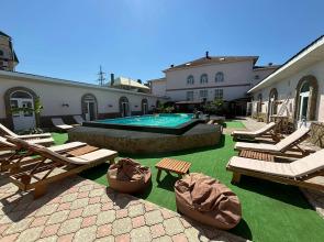 Admiral Klub Guest House