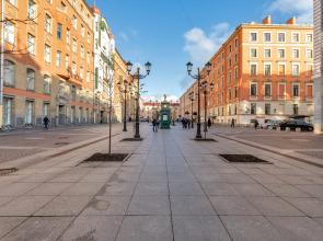 U Khrama Spasa Na Krovi Apartments